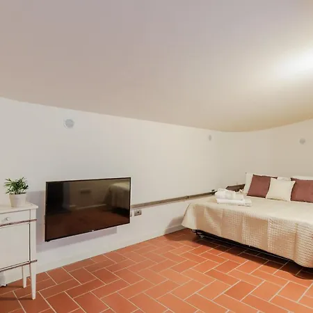 Villa Nonno Giulivo Farmhouse, With Private Pool Capannori
